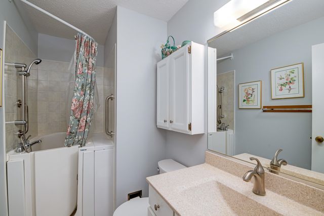 7177 Cherrywood Court, Traverse City, MI 49686