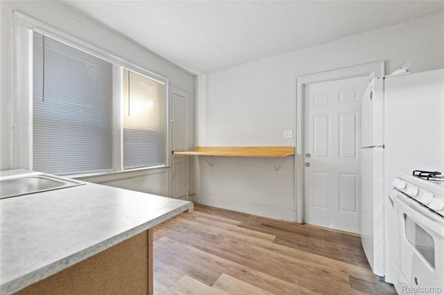 5569 Drexel Street, Detroit, MI 48213