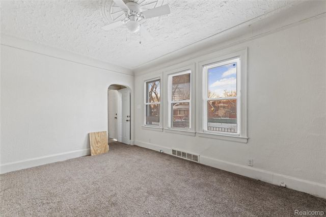 5569 Drexel Street, Detroit, MI 48213