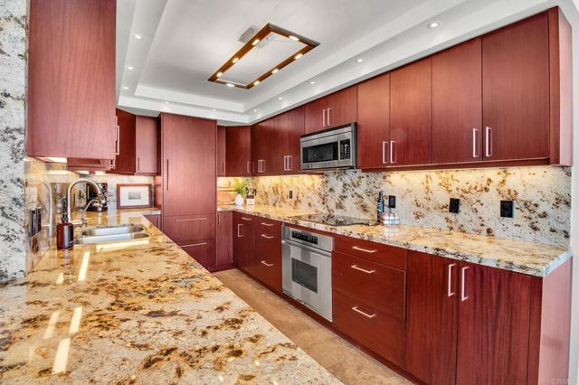 1760 Avenida del mundo 406, Coronado, CA 92118