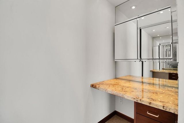 1760 Avenida del mundo 406, Coronado, CA 92118