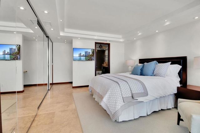 1760 Avenida del mundo 406, Coronado, CA 92118