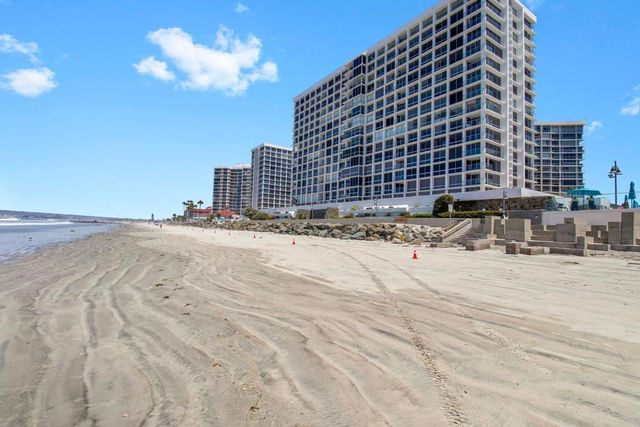 1760 Avenida del mundo 406, Coronado, CA 92118