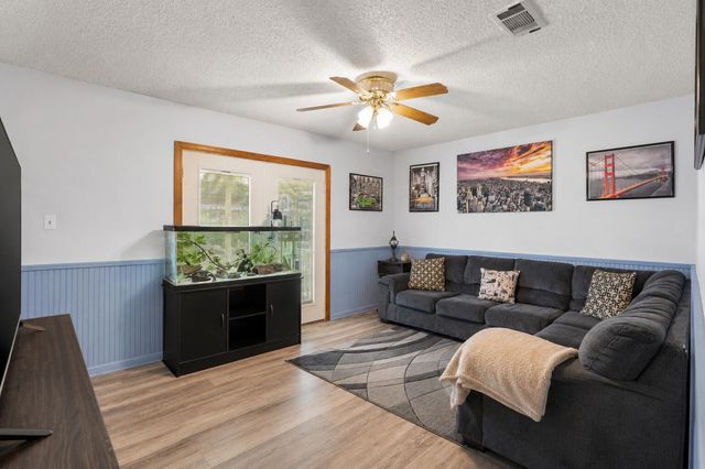 2019 Casa De Oro Street, Navarre, FL 32566