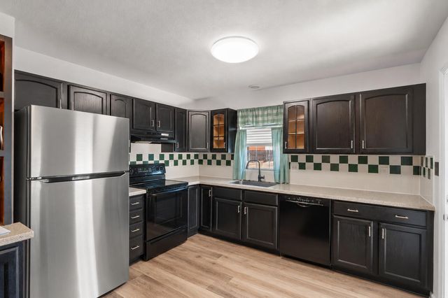 2019 Casa De Oro Street, Navarre, FL 32566