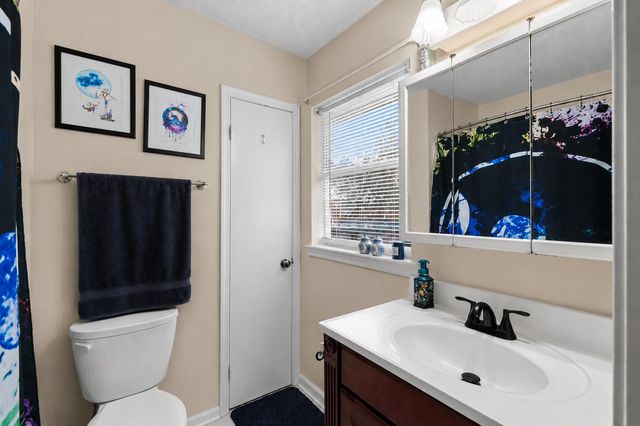 2019 Casa De Oro Street, Navarre, FL 32566