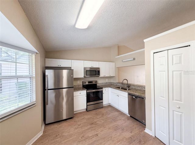2715 LORRAINE DRIVE, Leesburg, FL 34748