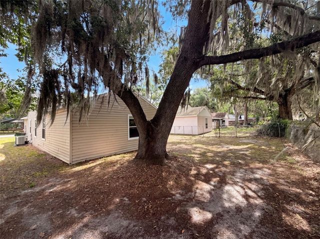 2715 LORRAINE DRIVE, Leesburg, FL 34748