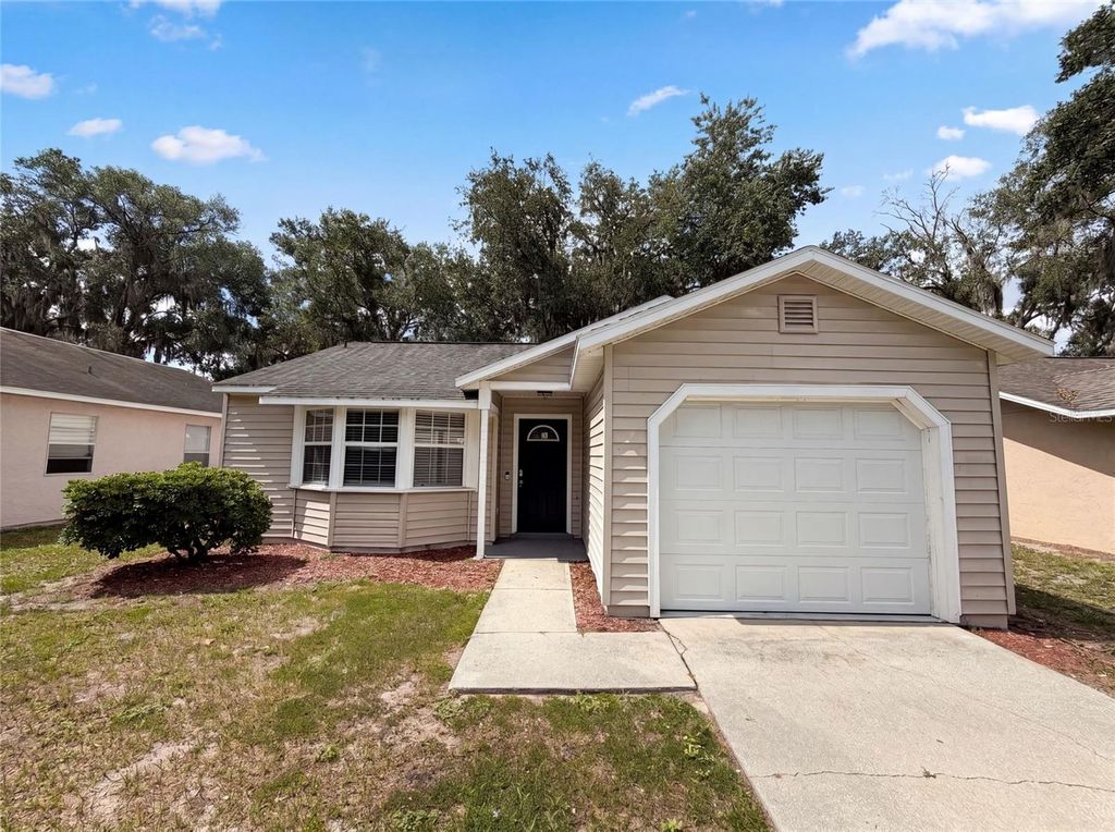 2715 LORRAINE DRIVE, Leesburg, FL 34748