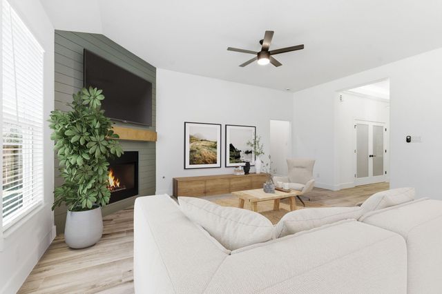 5227 Sunshine Point, Willis, TX 77318