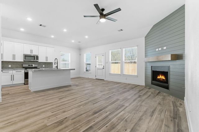 5227 Sunshine Point, Willis, TX 77318