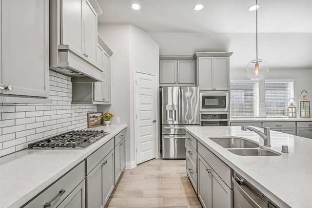 13509 Mason Canyon Lane, Pearland, TX 77584