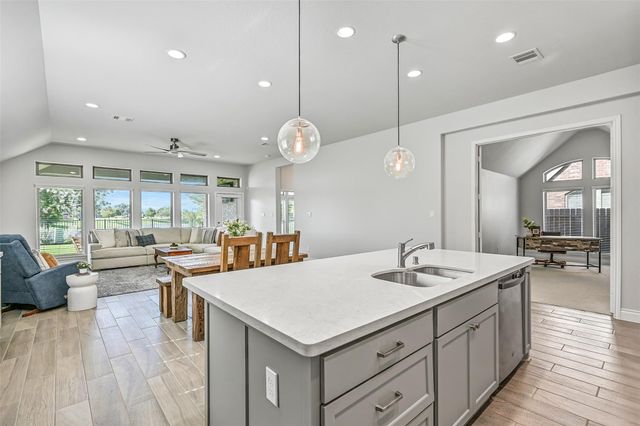 13509 Mason Canyon Lane, Pearland, TX 77584