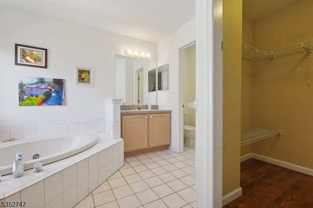 62 Rolling Views Dr, Woodland Park, NJ 07424