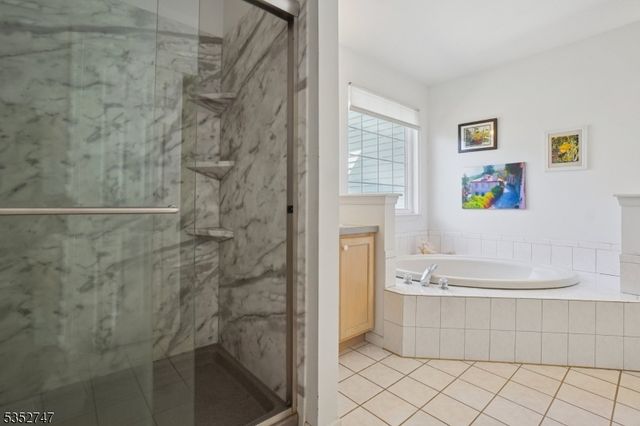 62 Rolling Views Dr, Woodland Park, NJ 07424