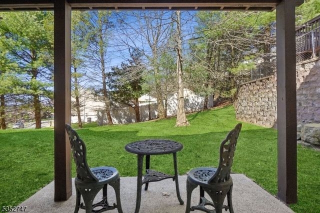 62 Rolling Views Dr, Woodland Park, NJ 07424