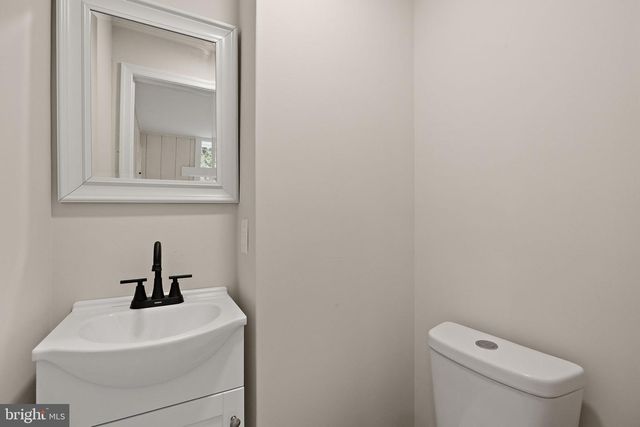 73 AKA 2170 BRIDGEWATER RD, Aston, PA 19014