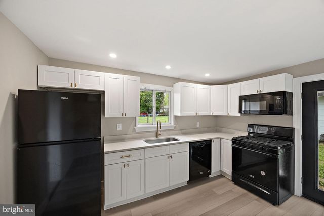 73 AKA 2170 BRIDGEWATER RD, Aston, PA 19014