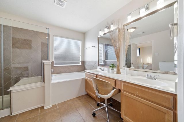 6107 Shadow Isle Lane, Houston, TX 77084