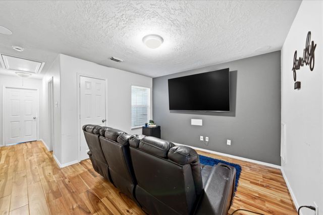 6107 Shadow Isle Lane, Houston, TX 77084