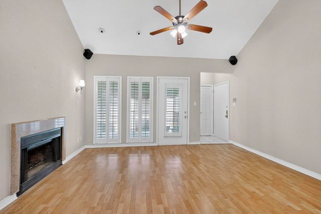 3105 San Jacinto Street 306, Dallas, TX 75204