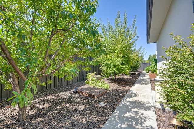 8135 Tesoro Pl, Granite Bay, CA 95746