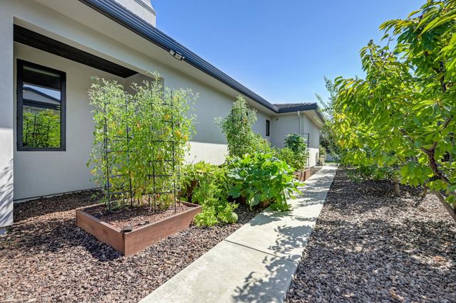 8135 Tesoro Pl, Granite Bay, CA 95746