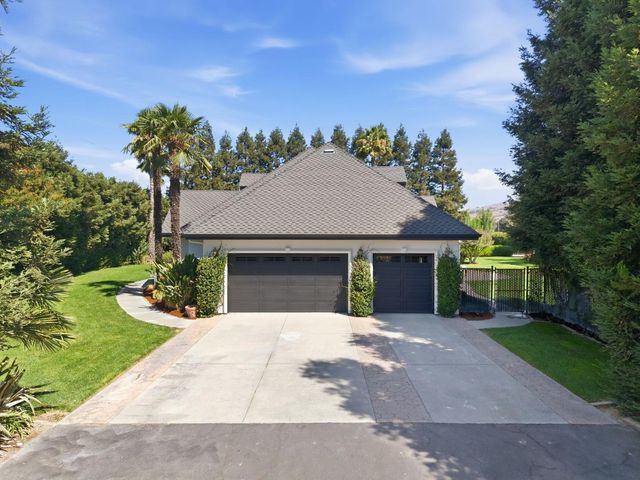 12350 Foothill Avenue, San Martin, CA 95046
