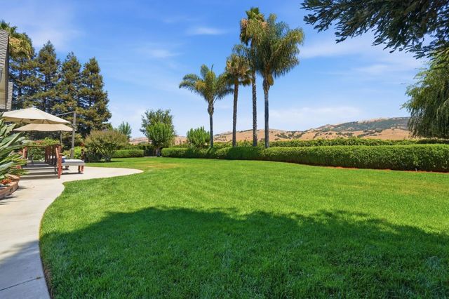 12350 Foothill Avenue, San Martin, CA 95046