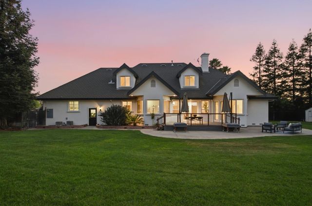 12350 Foothill Avenue, San Martin, CA 95046