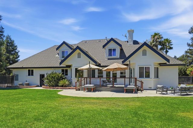 12350 Foothill Avenue, San Martin, CA 95046