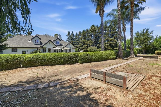 12350 Foothill Avenue, San Martin, CA 95046