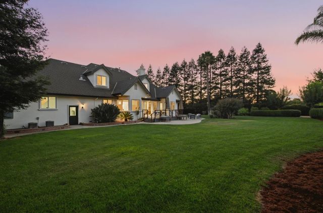 12350 Foothill Avenue, San Martin, CA 95046
