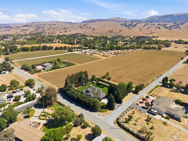 12350 Foothill Avenue, San Martin, CA 95046