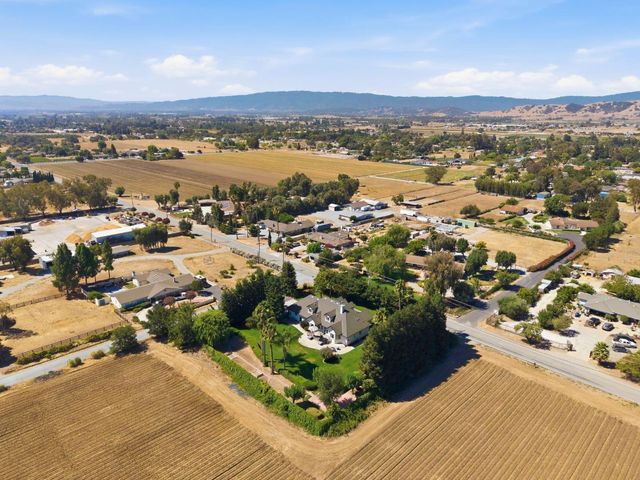 12350 Foothill Avenue, San Martin, CA 95046
