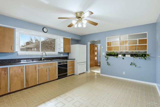 4975 Henry Drive, Saginaw, MI 48638