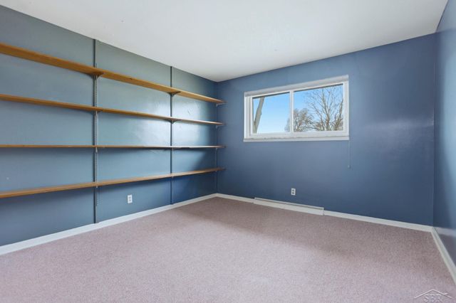 4975 Henry Drive, Saginaw, MI 48638