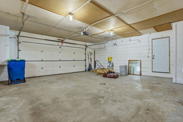 4975 Henry Drive, Saginaw, MI 48638