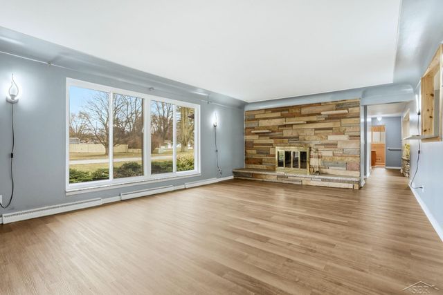 4975 Henry Drive, Saginaw, MI 48638