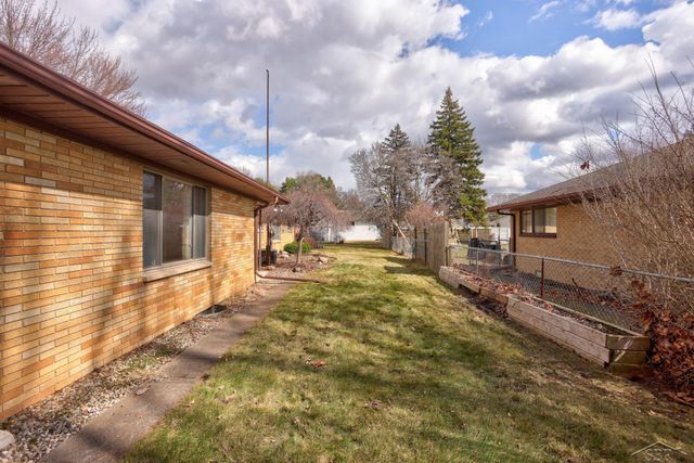 4975 Henry Drive, Saginaw, MI 48638