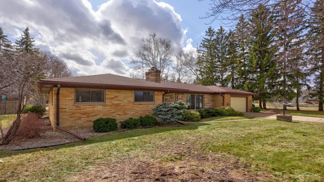 4975 Henry Drive, Saginaw, MI 48638