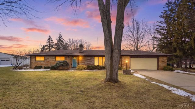 4975 Henry Drive, Saginaw, MI 48638