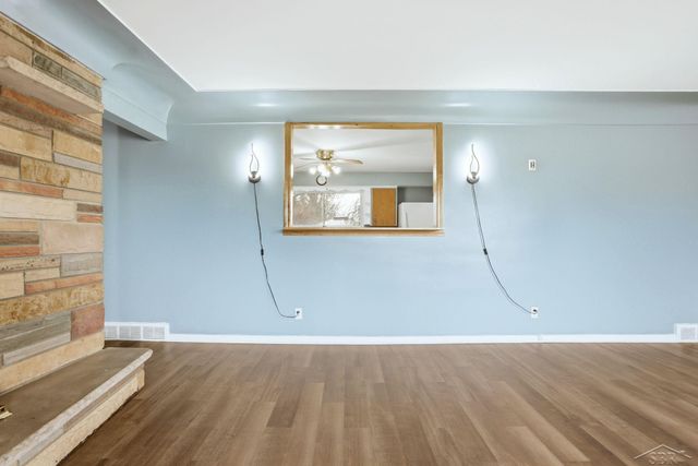 4975 Henry Drive, Saginaw, MI 48638