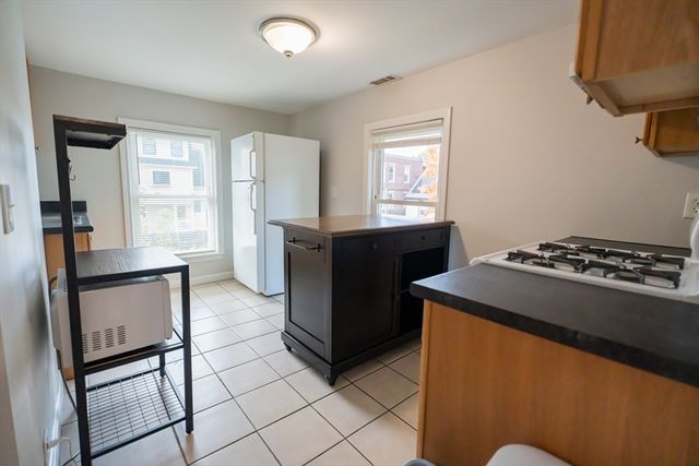 131 Summer 2, Somerville, MA 02143