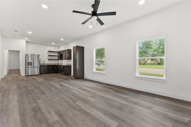 1601 N 11TH Street, Waco, TX 76707