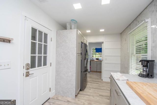555 White Road, Fayetteville, GA 30214