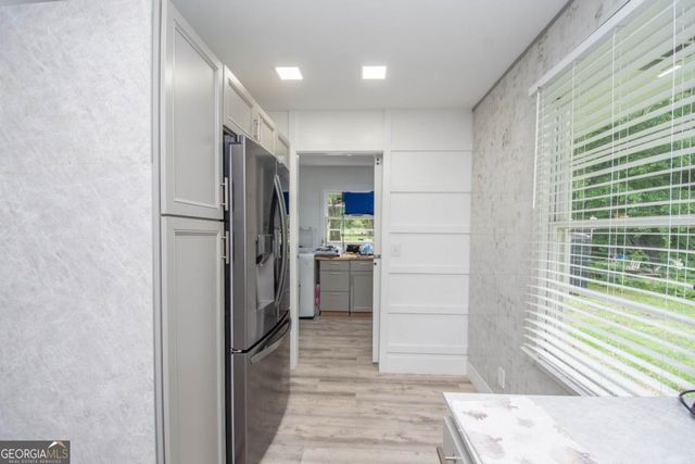 555 White Road, Fayetteville, GA 30214