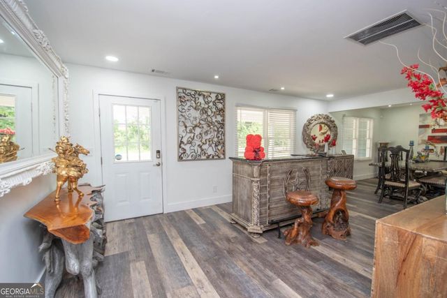 555 White Road, Fayetteville, GA 30214