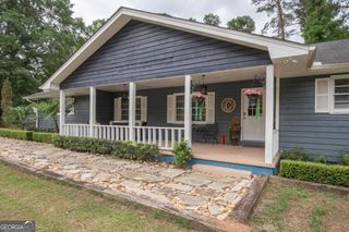 555 White Road, Fayetteville, GA 30214
