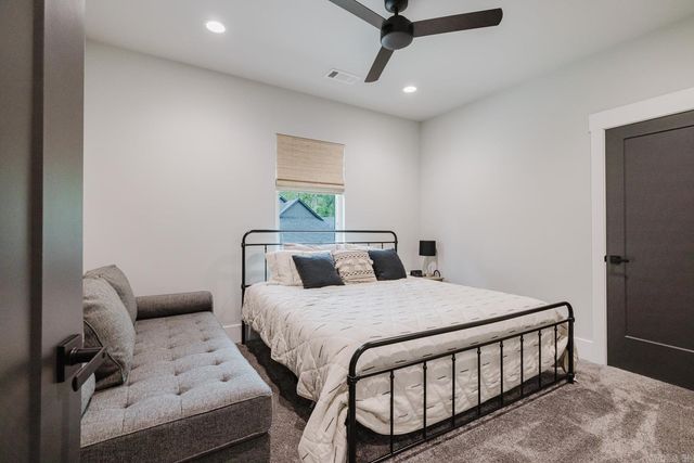 6048 Charley Place, Benton, AR 72019